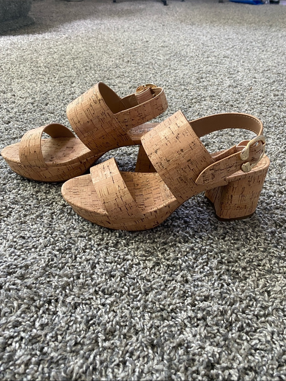 AEROSOLES Cork-Textured Tan Heeled Sandals - Picture 2 of 8